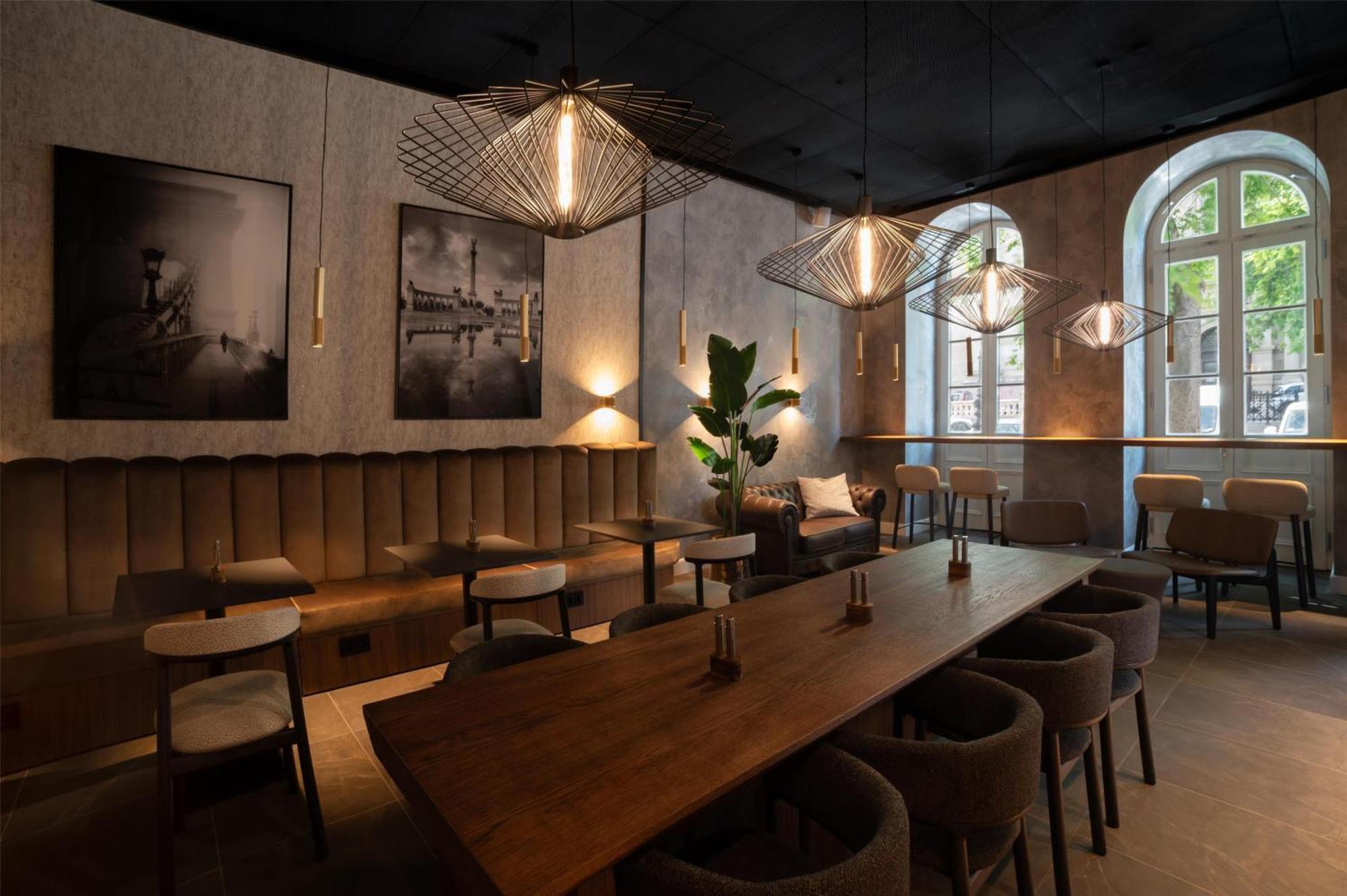 Radisson Collection Hotel, Basilica